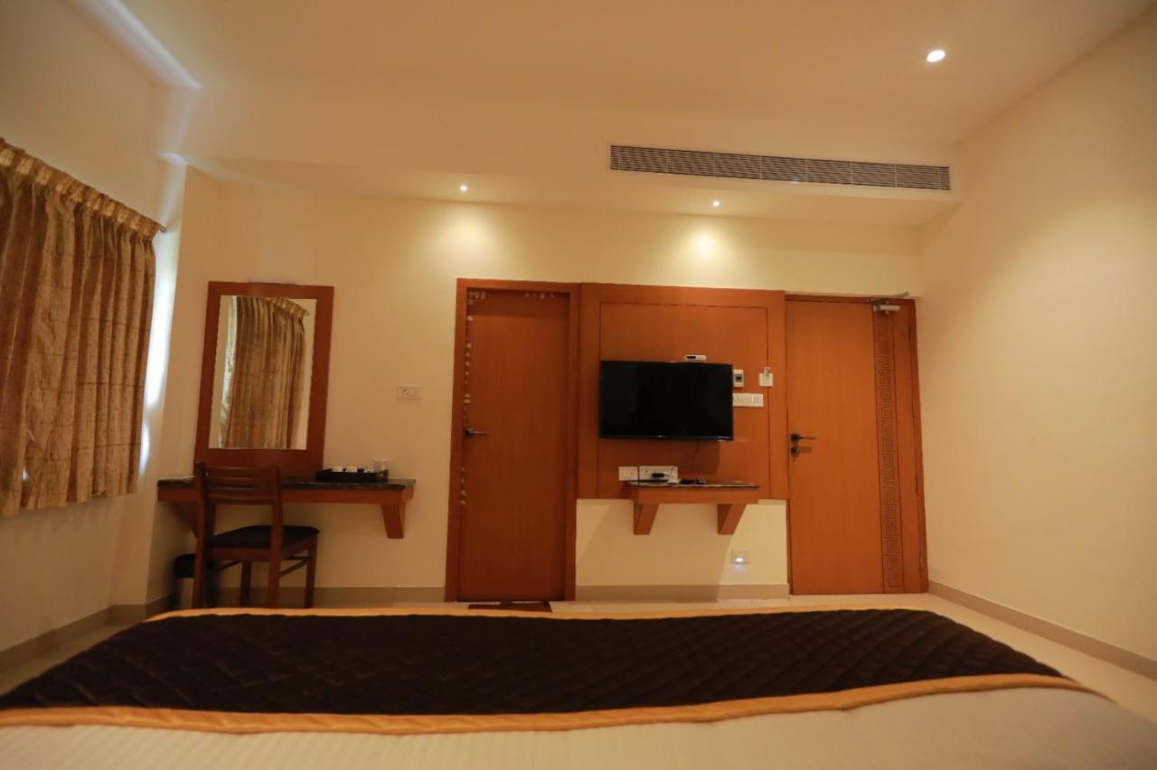 Karūr Hotel Ashok Palace מראה חיצוני תמונה