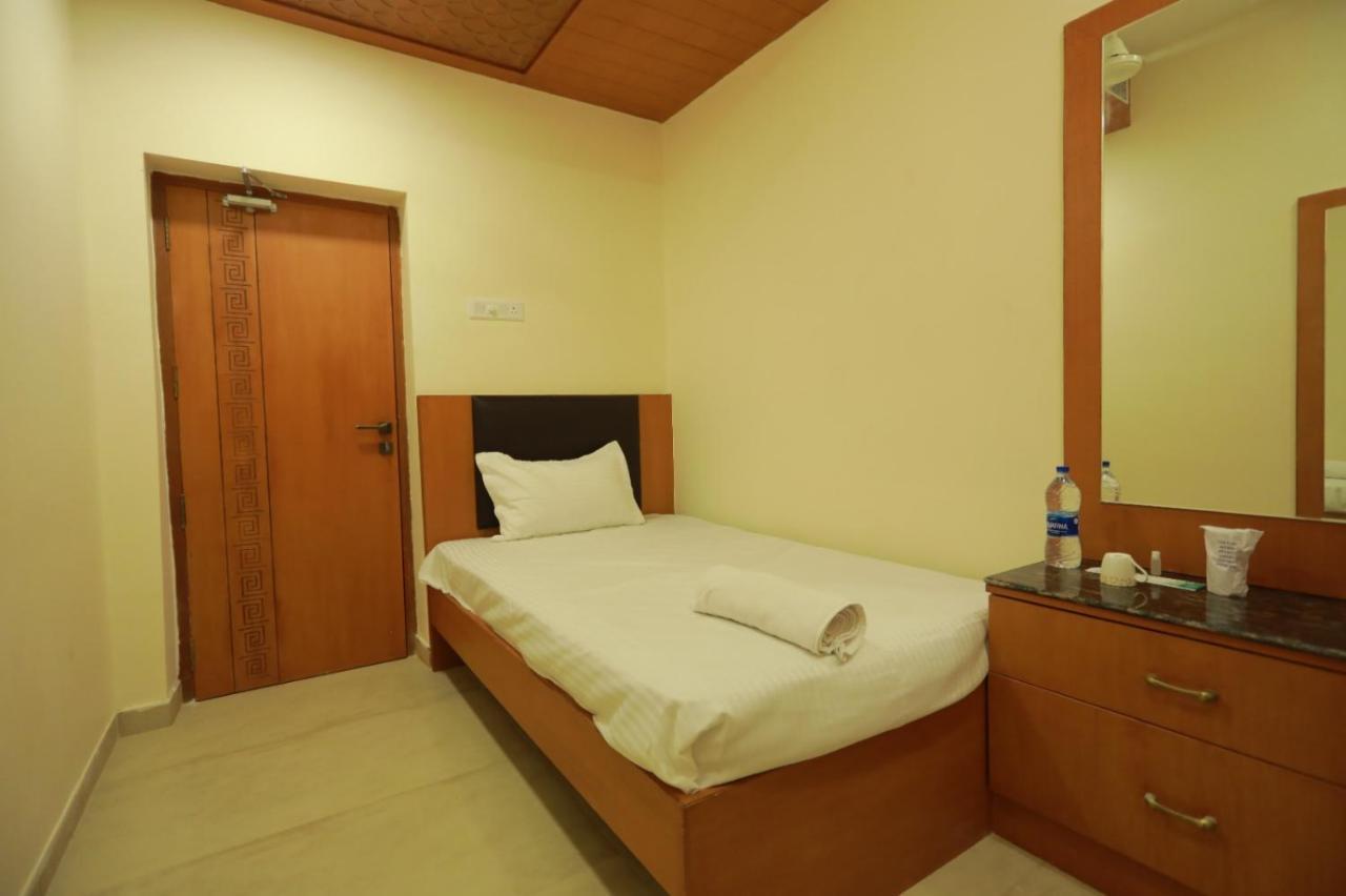 Karūr Hotel Ashok Palace מראה חיצוני תמונה