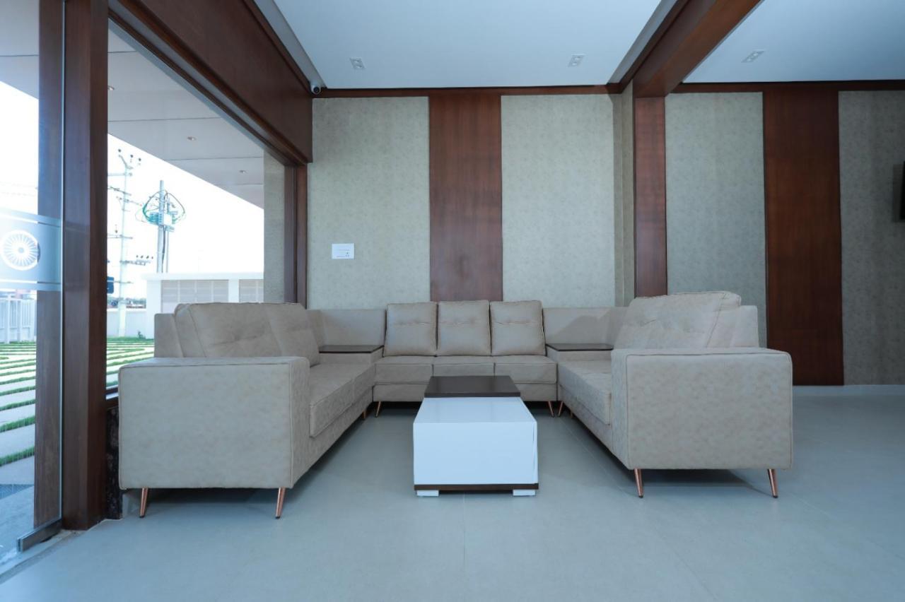 Karūr Hotel Ashok Palace מראה חיצוני תמונה